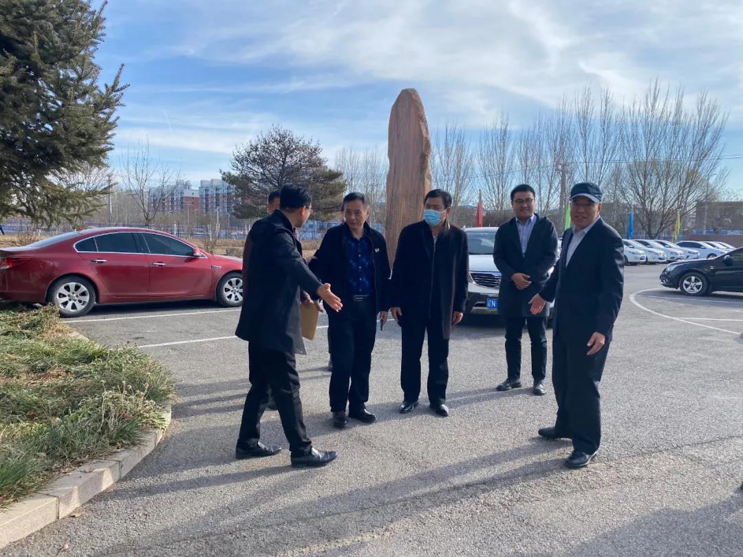 省工信廳結構調整處長孫立新一行調研冰河集團 